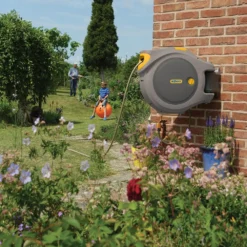 Hozelock Flowmax Auto Reel Wandslangbox + 30 M Slang 12 Hozelock Flowmax Auto Reel Wandslangbox + 30 M Slang -Bijzondere Tuin Verkoop 5010646057783 4