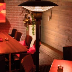 Sunred Terrasverwarmer Heater Barcelona Standing 1500 7 Sunred Terrasverwarmer Heater Barcelona Standing 1500 -Bijzondere Tuin Verkoop BAR 1500S Lifestyle 03 Large