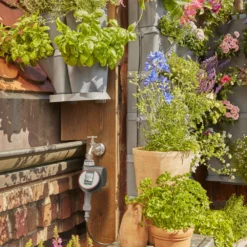 GARDENA NatureUp! Bewaterings Set Hoek Waterkraan 9 GARDENA NatureUp! Bewaterings Set Hoek Waterkraan -Bijzondere Tuin Verkoop GA220 0179 1