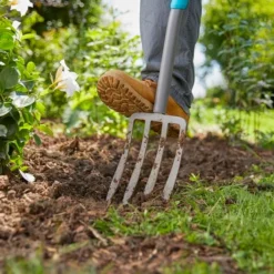 Gardena ErgoLine Spitvork D-greep Type 17013 6 Gardena ErgoLine Spitvork D-greep Type 17013 -Bijzondere Tuin Verkoop Gardena ErgoLine spitvork 2