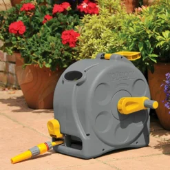 Hozelock Compact Slanghaspel Incl. 25 M Slang En Startset 9 Hozelock Compact Slanghaspel Incl. 25 M Slang En Startset -Bijzondere Tuin Verkoop Hozelock compacte haspel incl 25 mtr slang 4 1