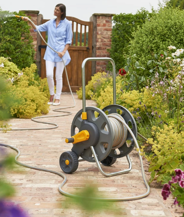 Hozelock Slangenwagen Incl. 30 Mtr Slang, Startset En Tuinspuit 4 Hozelock Slangenwagen Incl. 30 Mtr Slang, Startset En Tuinspuit - Afbeelding 4