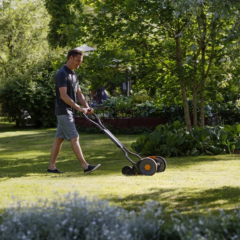 Fiskars Grasmaaier StaySharp Plus - 122 Cm 6 Fiskars Grasmaaier StaySharp Plus - 122 Cm - Afbeelding 6